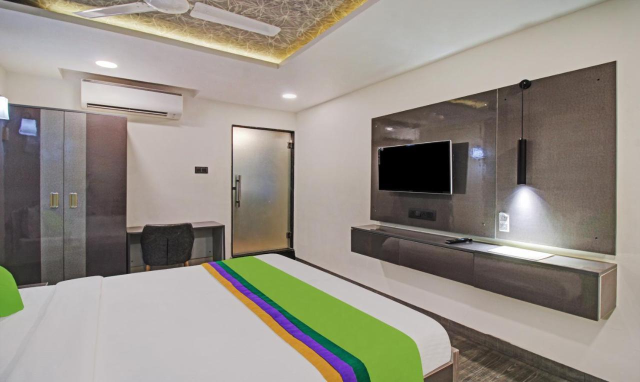 Treebo The Boss Hotel Raipur  Exterior photo